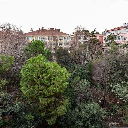 Charming Apartment Surrounded By Vibrant Attractions In Kadikoy イスタンブール エクステリア 写真