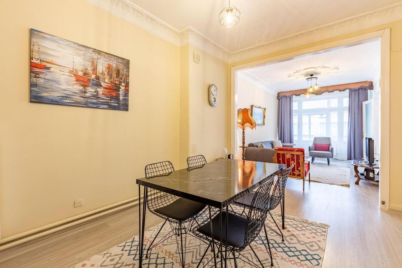 Charming Apartment Surrounded By Vibrant Attractions In Kadikoy イスタンブール エクステリア 写真