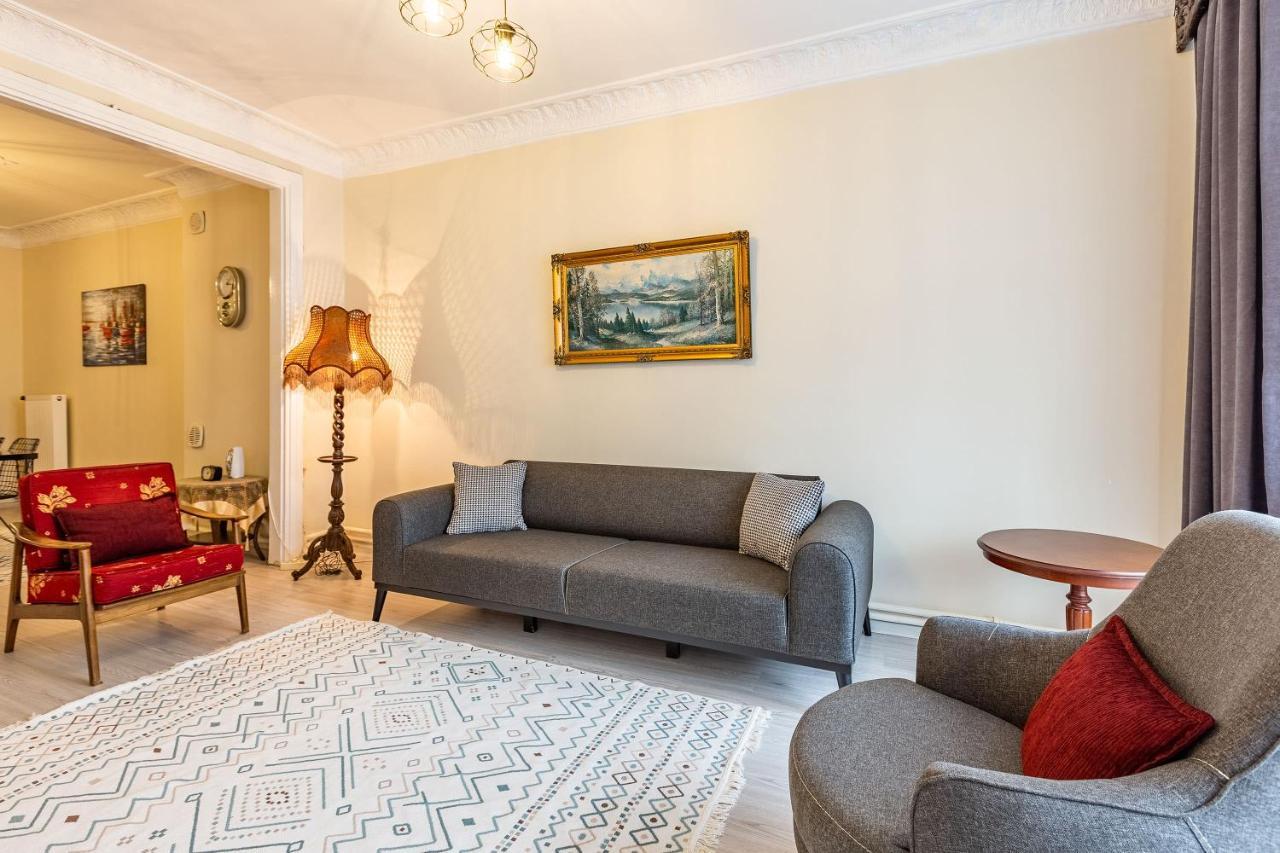 Charming Apartment Surrounded By Vibrant Attractions In Kadikoy イスタンブール エクステリア 写真