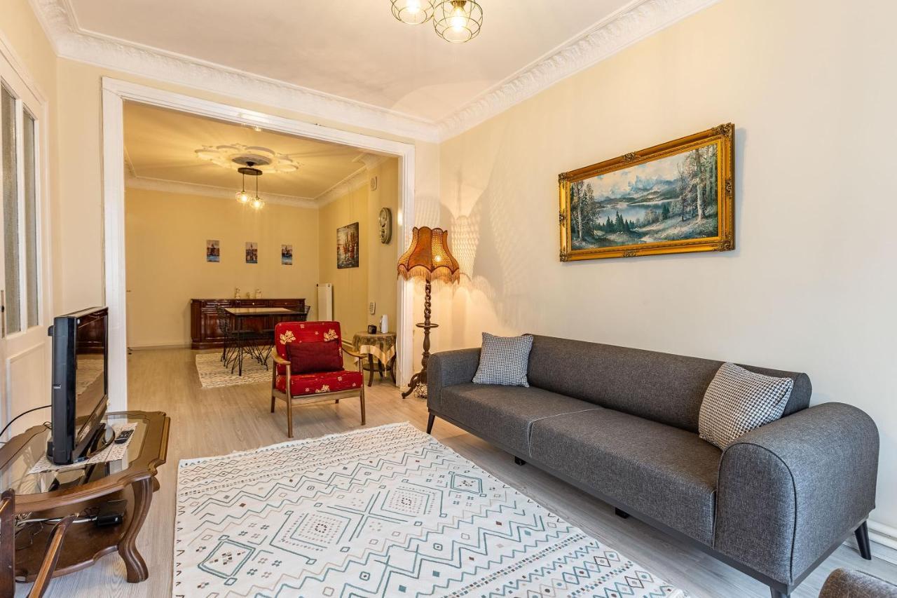 Charming Apartment Surrounded By Vibrant Attractions In Kadikoy イスタンブール エクステリア 写真
