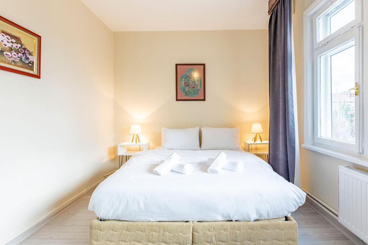 Charming Apartment Surrounded By Vibrant Attractions In Kadikoy イスタンブール エクステリア 写真