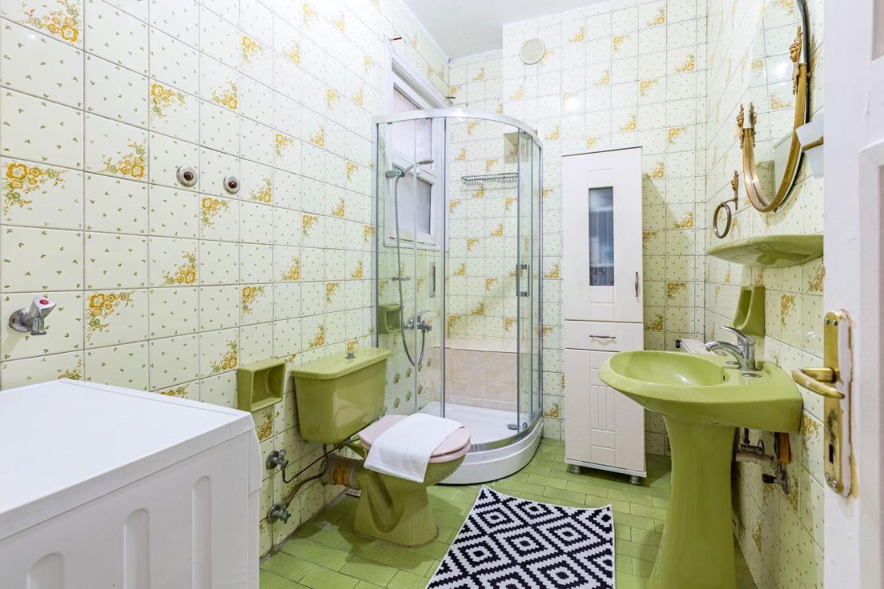 Charming Apartment Surrounded By Vibrant Attractions In Kadikoy イスタンブール エクステリア 写真